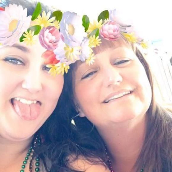 Meet your Posher, Melissa - Picture 1 of 1